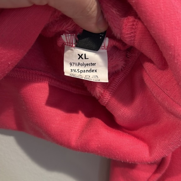 Women's Bright Pink Pullover Hoodie with Soft Faux Fur Inside - Size XL - Picture 2 of 7